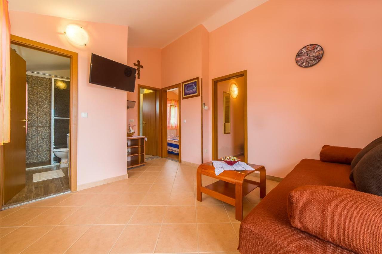 Holiday Home Ana Labin  Екстер'єр фото